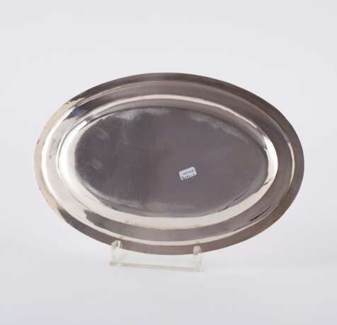 London. SILVER TUREEN AND OVAL PLATTER - фото 6