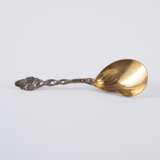 Tiffany & Co - zugeschrieben. 1 LARGE SILVER BERRY SPOON WITH STRAWBERRY DECOR - фото 2