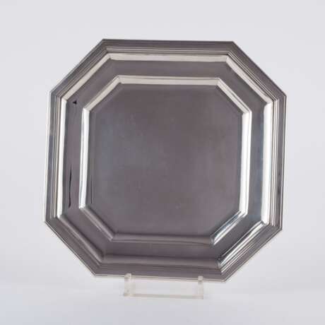 Paris. OCTAGONAL PLATTER AND ROUND STAND - фото 2