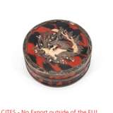 Wohl England. TORTOISESHELL TABATIERE WITH HUNTING MOTIF - фото 1