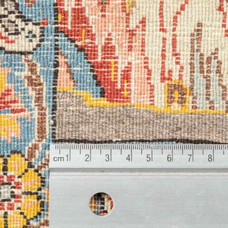 Orientteppich. GHOM/PERSIEN, 20. Jahrhundert, ca. 202x144 cm. - фото 4