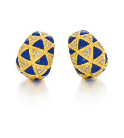 Van Cleef & Arpels. Crowned-Lapis-Lazuli-Diamond-Ear Clip Ons - photo 1