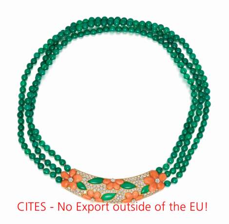 Van Cleef & Arpels. Chrysoprase-Coral-Diamond-Necklace - photo 1