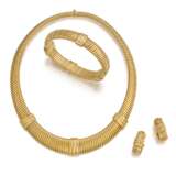 Cartier. Gold-Set: Necklace, Bracelet and Ear Studs/Clips - фото 1