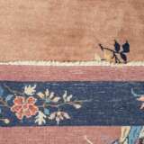 Teppich. CHINA, 20. Jahrhundert, 358x125 cm. - photo 3