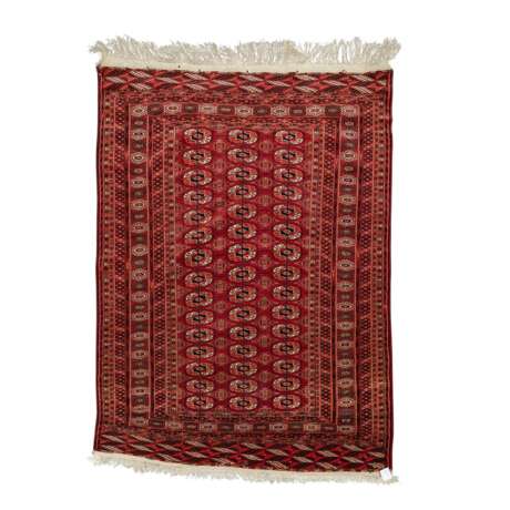 Orient carpet. TURKMENISTAN, 20. Century, approx. 171x130 cm. - photo 1