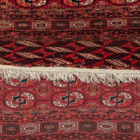 Orient carpet. TURKMENISTAN, 20. Century, approx. 171x130 cm. - photo 3