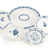 Meissen plate and large serving platter with blue painting - фото 1