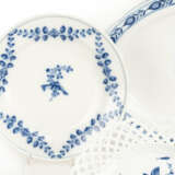 Meissen plate and large serving platter with blue painting - photo 3