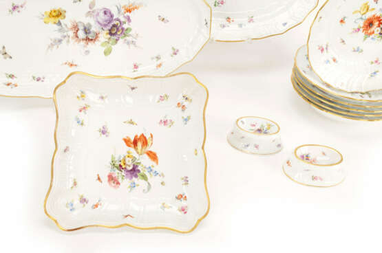 Meissen service pieces 'Neubrandenstein with flowers and insects' - photo 5