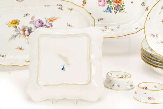 Meissen service pieces 'Neubrandenstein with flowers and insects' - photo 7
