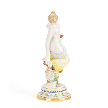 Meissen figurine 'After the bath' - фото 2
