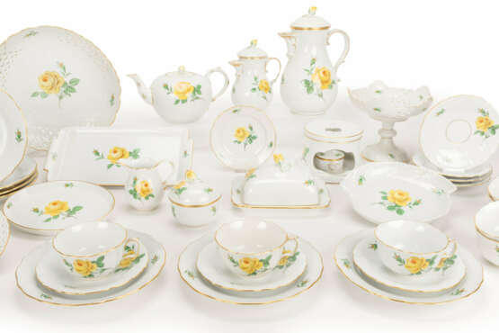 Meissen coffee and tea service 'Yellow Rose' - фото 2