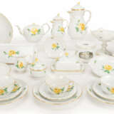 Meissen coffee and tea service 'Yellow Rose' - фото 2