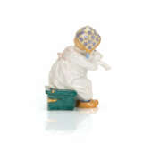 Meissen Hentschelkind 'Girl with bonnet, a cat in her arms' - photo 3