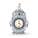 Royal Copenhagen mantel clock 'Musselmalet' - photo 1