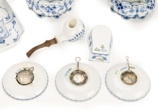 Royal Copenhagen porcelain 'Musselmalet' - фото 6