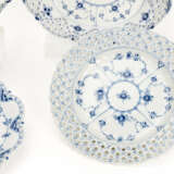 Royal Copenhagen 'Musselmalet' bowls and plates - photo 3
