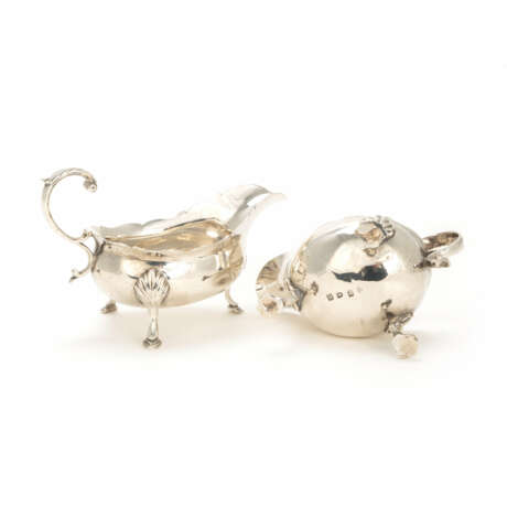 A pair of George II and III silver creamers - photo 3