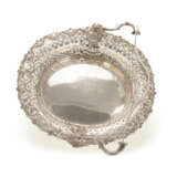 George II silver basket with handle - photo 3