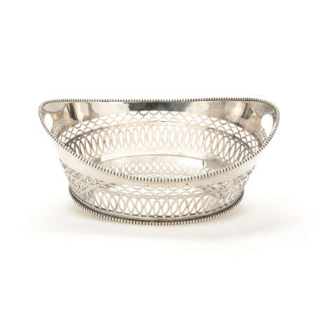Silver basket with pearl frieze rim - photo 1