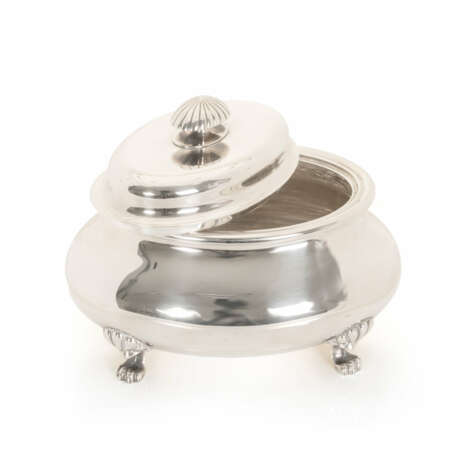 Silver lidded box with monogram - photo 3