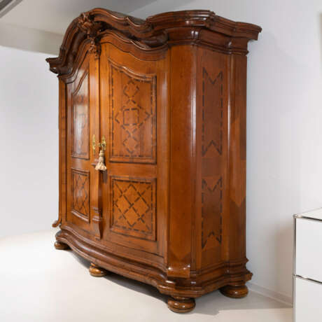 Large baroque cabinet - фото 2
