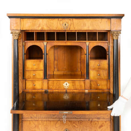 Empire-style cabinet secretaire with free-standing columns - photo 3