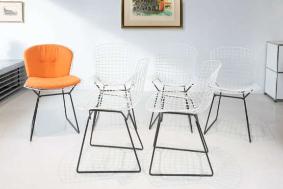 Knoll International Bertoia Chairs, design by Harry Bertoia - photo 2