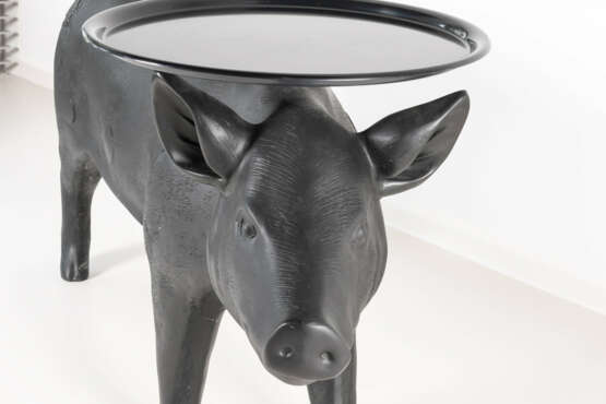 Mooi 'Pig Table', Entwurf von Front Design, Entwurf von Front Design - Foto 3