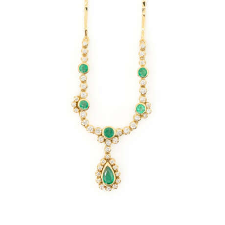 Necklace set with emerald diamonds - photo 2