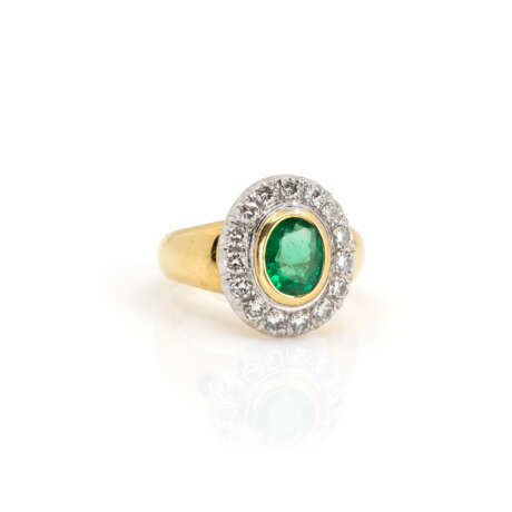 Ring mit Smaragd-Diamantbesatz - Foto 2