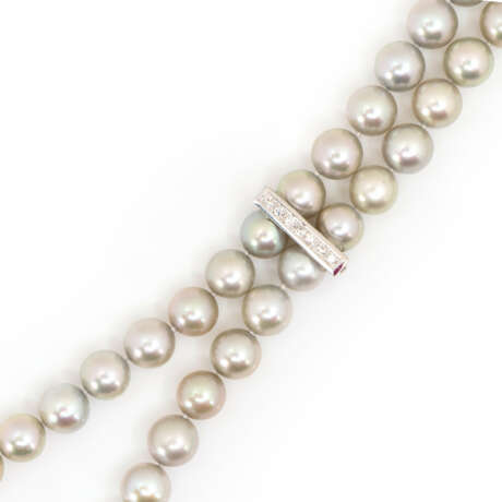 Cultured pearl necklace with diamond clip - photo 2
