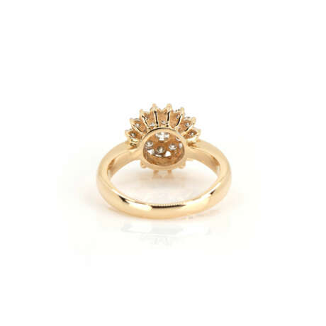 Ring mit Diamantbesatz - Foto 4