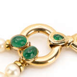 Pearl necklace with emerald setting - фото 8
