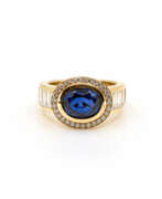 Aperçu. Ring mit Saphir-Diamantbesatz<br>Ring with sapphire diamond setting