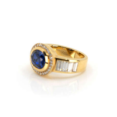 Ring mit Saphir-Diamantbesatz<br>Ring with sapphire diamond setting - Foto 5