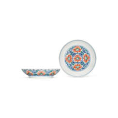 A FINE PAIR OF SMALL WUCAI ‘FLOWER’ DISHES