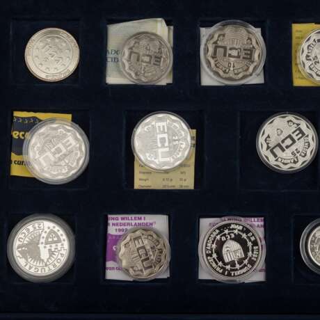 ECU collection - velvet box with 26 coins, - photo 3