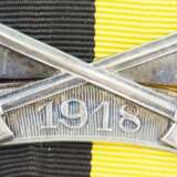 Sachsen Coburg Gotha: Ovale silberne Herzog Carl Eduard-Medaille, mit Schwerterspange 1918 und Datumsband 11.3. - фото 2
