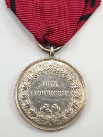 Württemberg: Zivilverdienstmedaille, Wilhelm II., in Silber - dichter Kranz. - photo 1