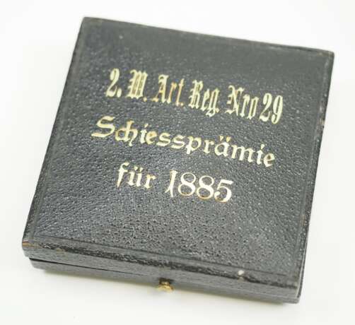 Württemberg: Schiessprämie 1885 des 2. W. Art. Reg. Nro 29, im Etui. - Foto 2
