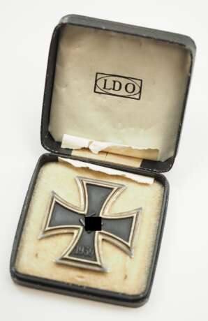 Eisernes Kreuz, 1939, 1. Klasse, im LDO-Etui. - Foto 1