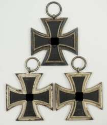 Eisernes Kreuz, 1939, 2. Klasse - 3 Exemplare.