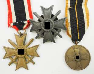 Kriegsverdienstkreuz, 1. Klasse, mit Schwertern - L58 an Schraubscheibe.
