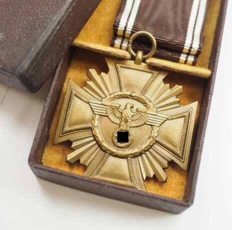 NSDAP: Dienstauszeichung, in Bronze, im Etui. - photo 2