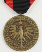 Europa. Albanien: Orden vom Schwarzen Adler, Bronze Medaille.