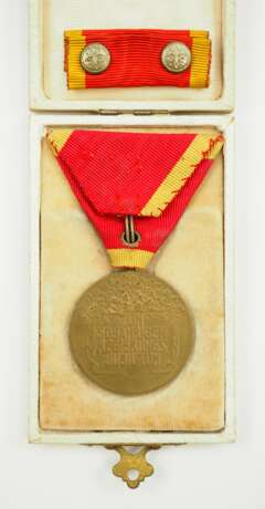 Liechtenstein: Jubiläums-Erinnerungs-Medaille 1908. - фото 2