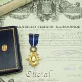 Spanien: Zivilverdienstorden, 2. Modell (1942-1975), Offizierskreuz, im Etui, mit Verleihungsurkunde für Amtsrat Otto Rathje. - Foto 2