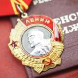 Sowjetunion: Lenin Orden, 6. Modell, 1. Typ, mit Verleihungsbuch. - photo 2